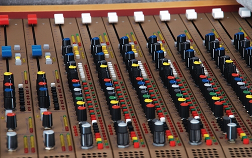 上海中美亚CADAC(卡迪克)模拟调音台S-type矩阵输出带8个矩阵发送