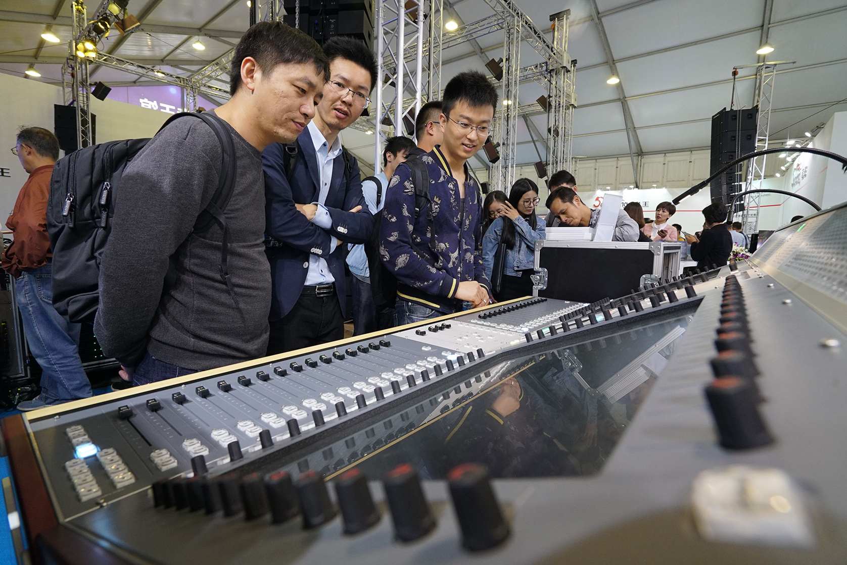 中美亚闪耀上海展， VIDA喜获大奖