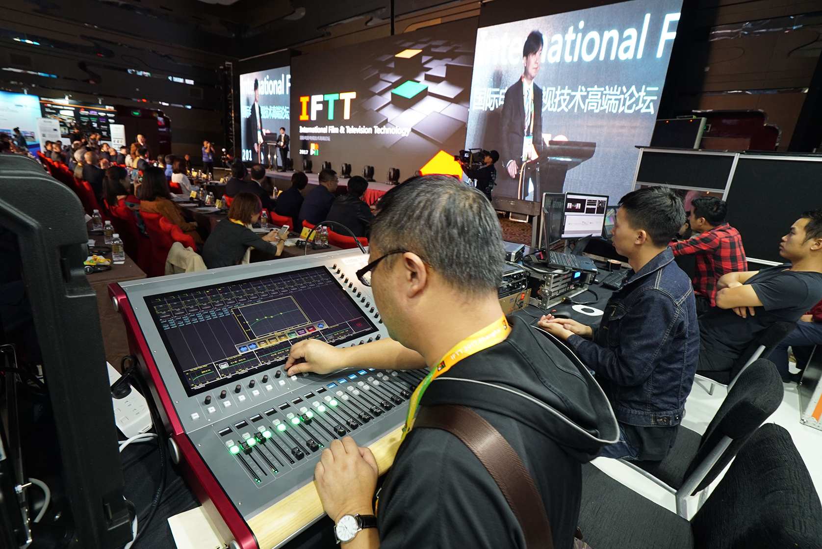 中美亚闪耀上海展， VIDA喜获大奖